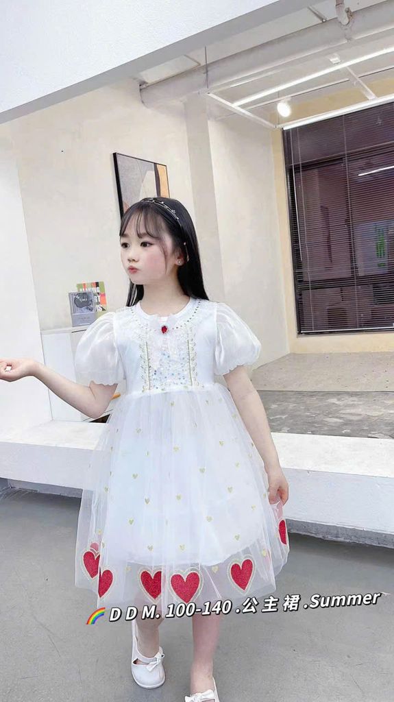  CC18 _ Đầm công chúa bé gái thêu hình trái tim đỏ xinh xắn _ Beekids 