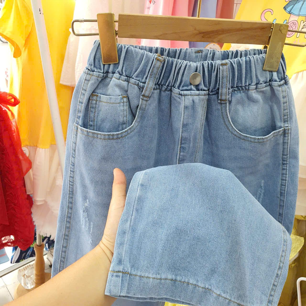  Q55 _ Quần jean dài ống suông bé gái lưng thun chất jean cotton mềm mại thoáng mát _ Beekids 