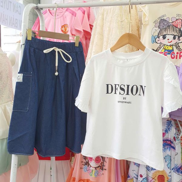  D48 _ Chân váy jean denim cho bé phom dài lưng thun phối túi 2 bên sành điệu _ Beekids 