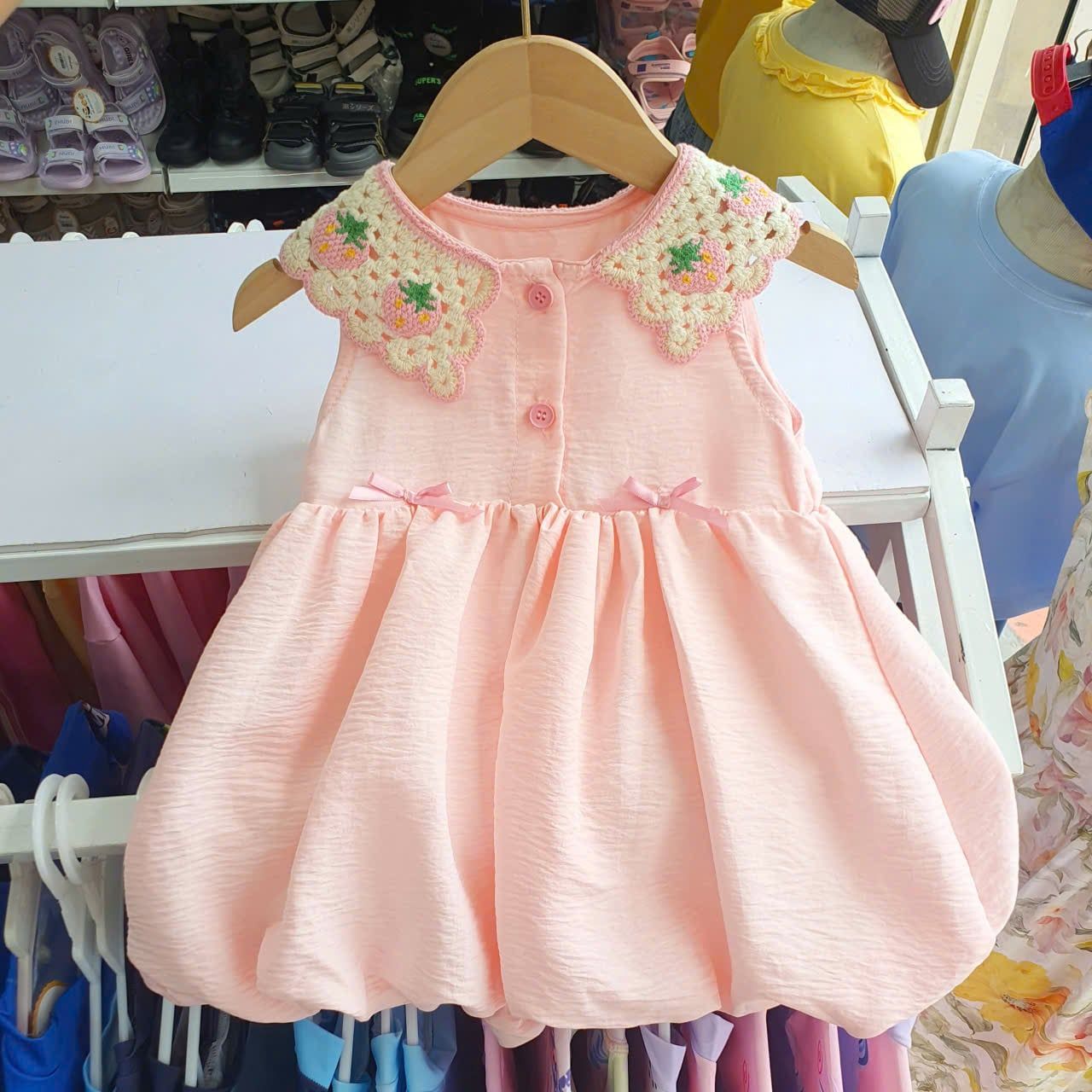  D67 _  Đầm bí bé gái màu hồng phấn cổ len trái dâu siêu dễ thương _ Beekids 