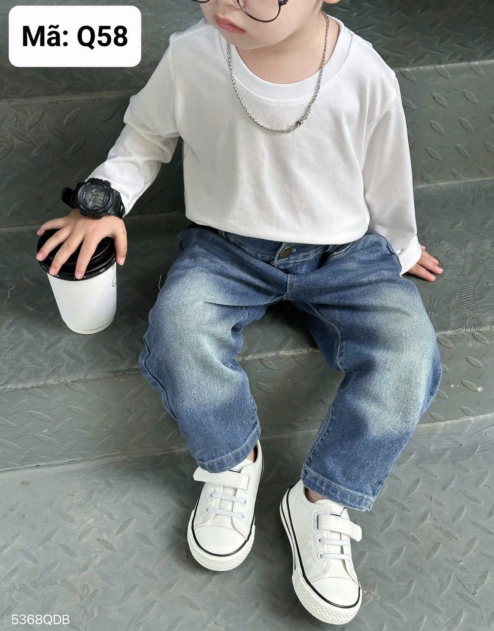  Q58 _ Quần jean dài cho bé cài nút sau lưng thun chất jean mềm mại tạo cảm giác dễ chịu _ Beekids 