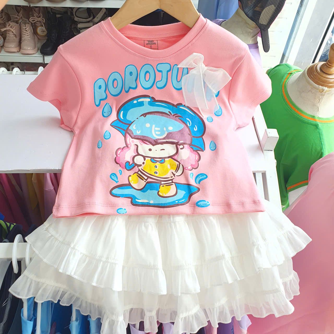  S104 _ Set váy bé gái phối ren mềm mại họa tiết dễ thương _ Beekids 