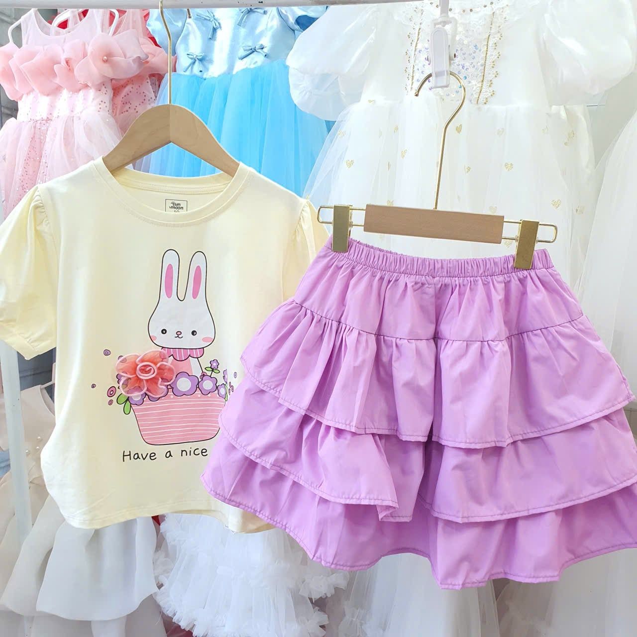  S94 _ Set váy bé gái 3 tầng phối áo thun họa tiết hoạt hình xinh xắn_ Beekids 