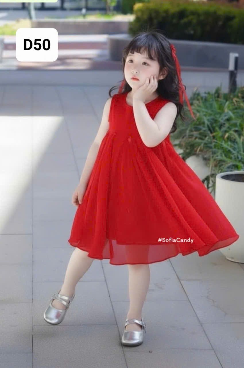  D50 _ Đầm đỏ dáng xòe đính nơ xinh cho bé mặc Noel, lễ tết _ Beekids 