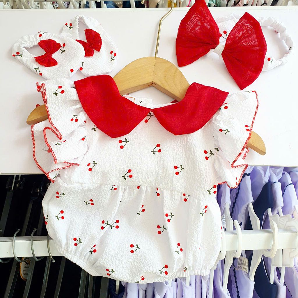  S47 _ Bộ bodysuit cho bé gái họa tiết cherry đỏ kèm băng đô và vớ chân siêu dễ thương _ Beekids 