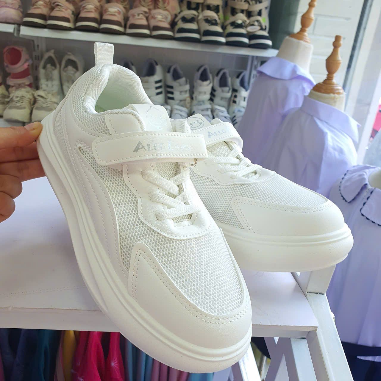  GI16 _ Giày thể thao cho bé quai dán phối lưới cao cấp thiết kế thời trang sành điệu _ Beekids 