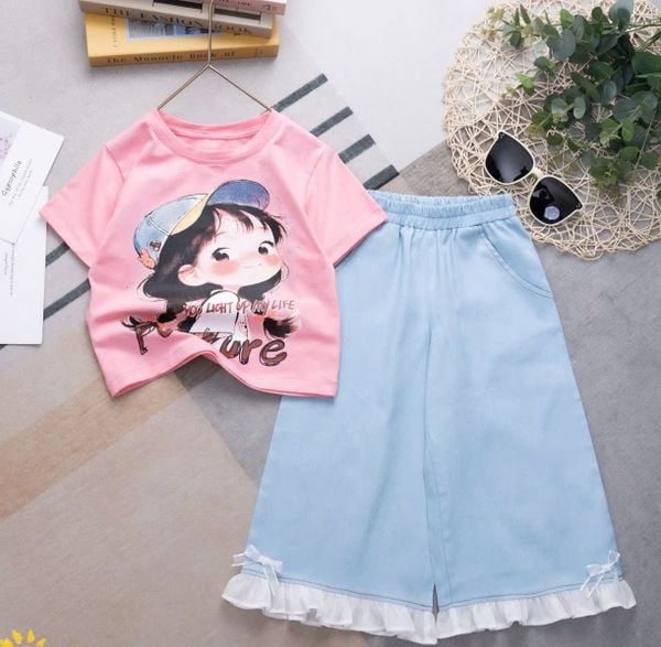  S60 _ Set bé gái quần jean ống suông phối voan cùng áo thun cô gái đội nón sành điệu _ Beekids 