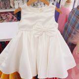  CC08 _ Đầm công chúa trắng sát nách bé gái đính nơ ngang eo xinh xắn _ Beekids 