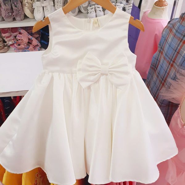  CC08 _ Đầm công chúa trắng sát nách bé gái đính nơ ngang eo xinh xắn _ Beekids 