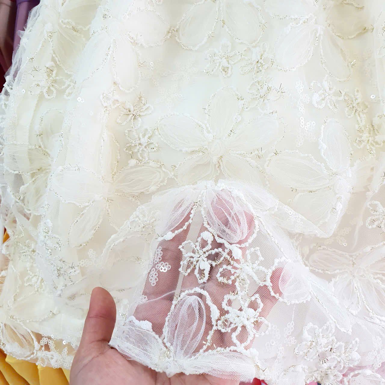  CC11 _ Đầm công chúa dáng cổ yếm hoa đính nổi thủ công phong cách tiểu thư sang chảnh _ Beekids 