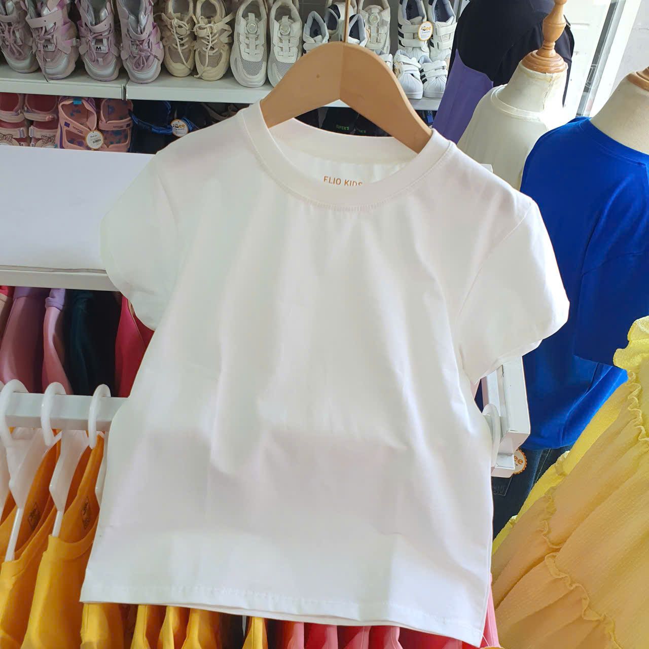  A29 _ Áo thun trơn cho bé trai và bé gái phom chất cotton 4 chiều mềm mát _ Beekids 