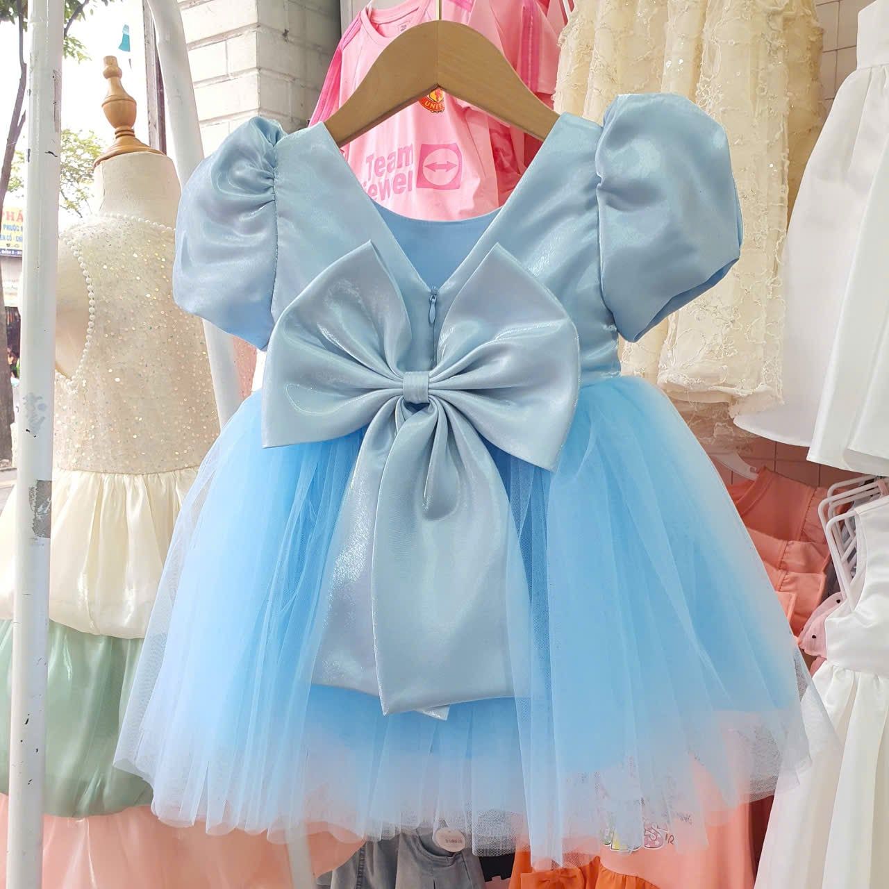  CC12 _ Đầm công chúa thiết kế cho bé mặc đi lễ tiệc đính nơ nhí trước ngực và nơ lớn phía sau eo đẹp lung linh _ Beekids 