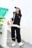  S68 _ Set áo thun quần jogger cho bé gam màu trắng đen sành điệu _ Beekids 
