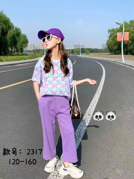  S67 _ Set áo thun quần ống suông bé gái gam màu tím họa tiết thời trang sành điệu _ Beekids 