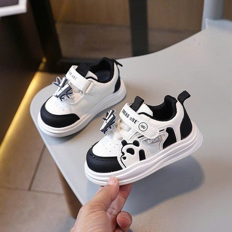  GI26 _ Giày thể thao tập đi cho bé mềm siêu nhẹ chân họa tiết gấu trúc phong cách thời trang _ Beekids 