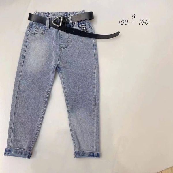  Q43 _ Quần jean ống đứng cho bé từ 13kg đến 21kg chất jean mềm mại co giãn _ Beekids 