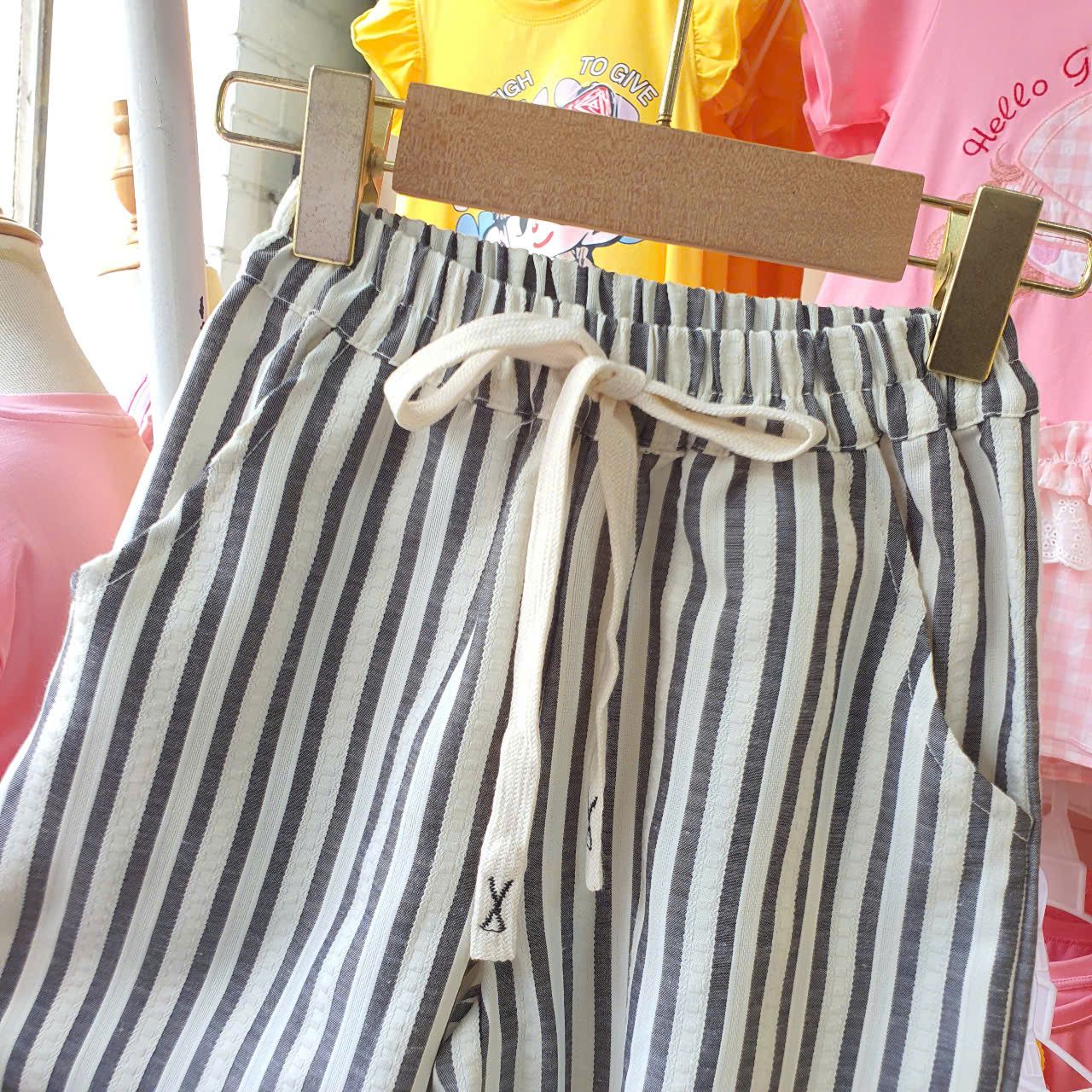  S57 - Set bé gái quần dài sọc phối áo thun họa tiết cô gái đính nơ siêu đáng yêu _ Beekids 