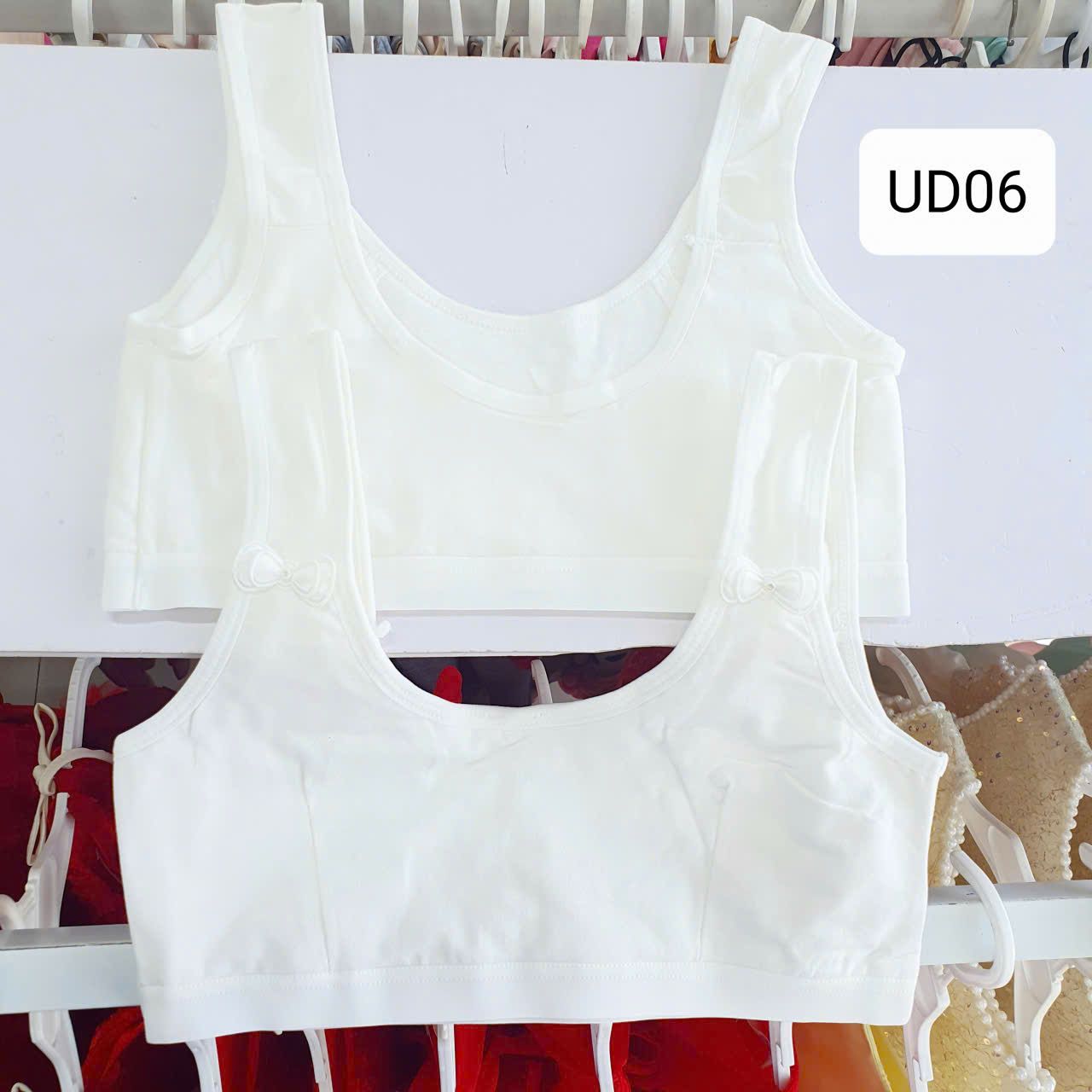  C03 _ Áo bra cho bé gái từ 32kg đến 45kg chất cotton thoáng khí mềm mại - Beekids 