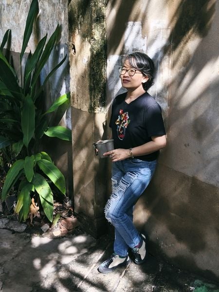  Áo thun đen thêu tay Mặt Hoa - Picasso F Face 