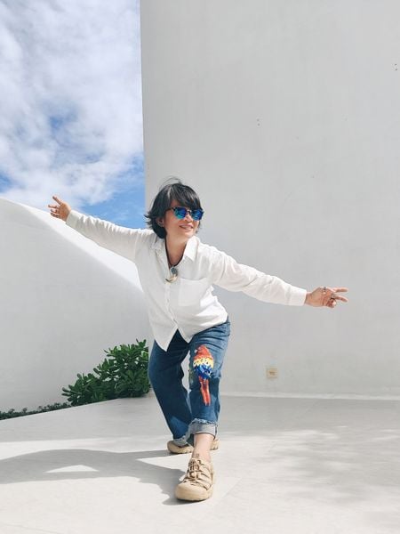  Quần Jeans thêu tay Vẹt Scarlet 