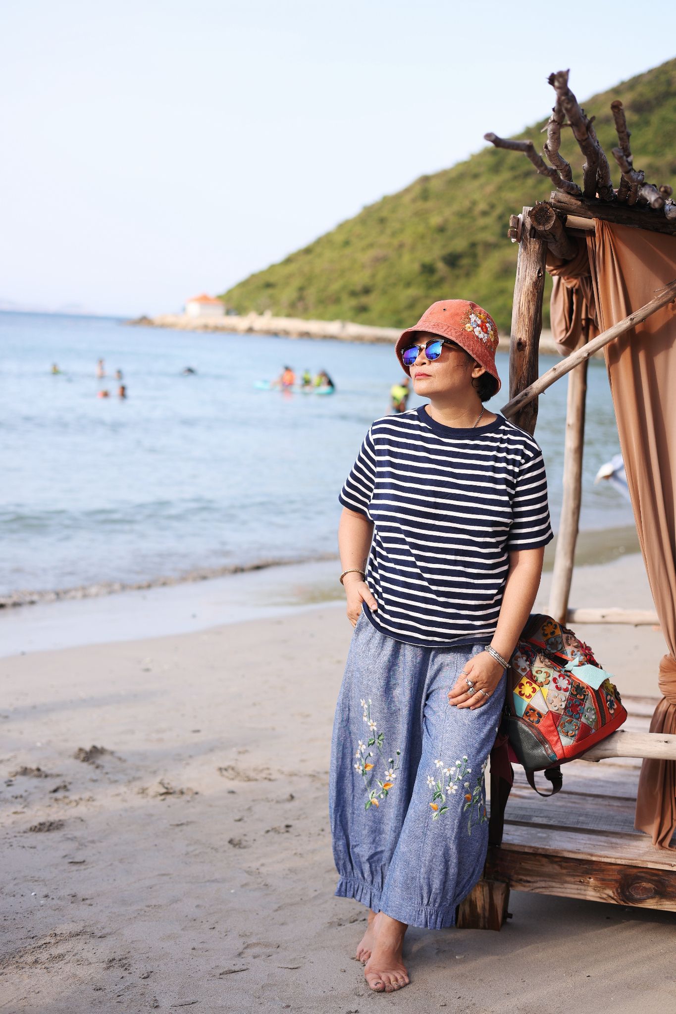  Quần linen nấm xanh thêu tay Xuyến Chi 