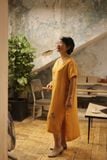  Đầm linen thêu tay Lan Bướm - Vàng nghệ nút hông 