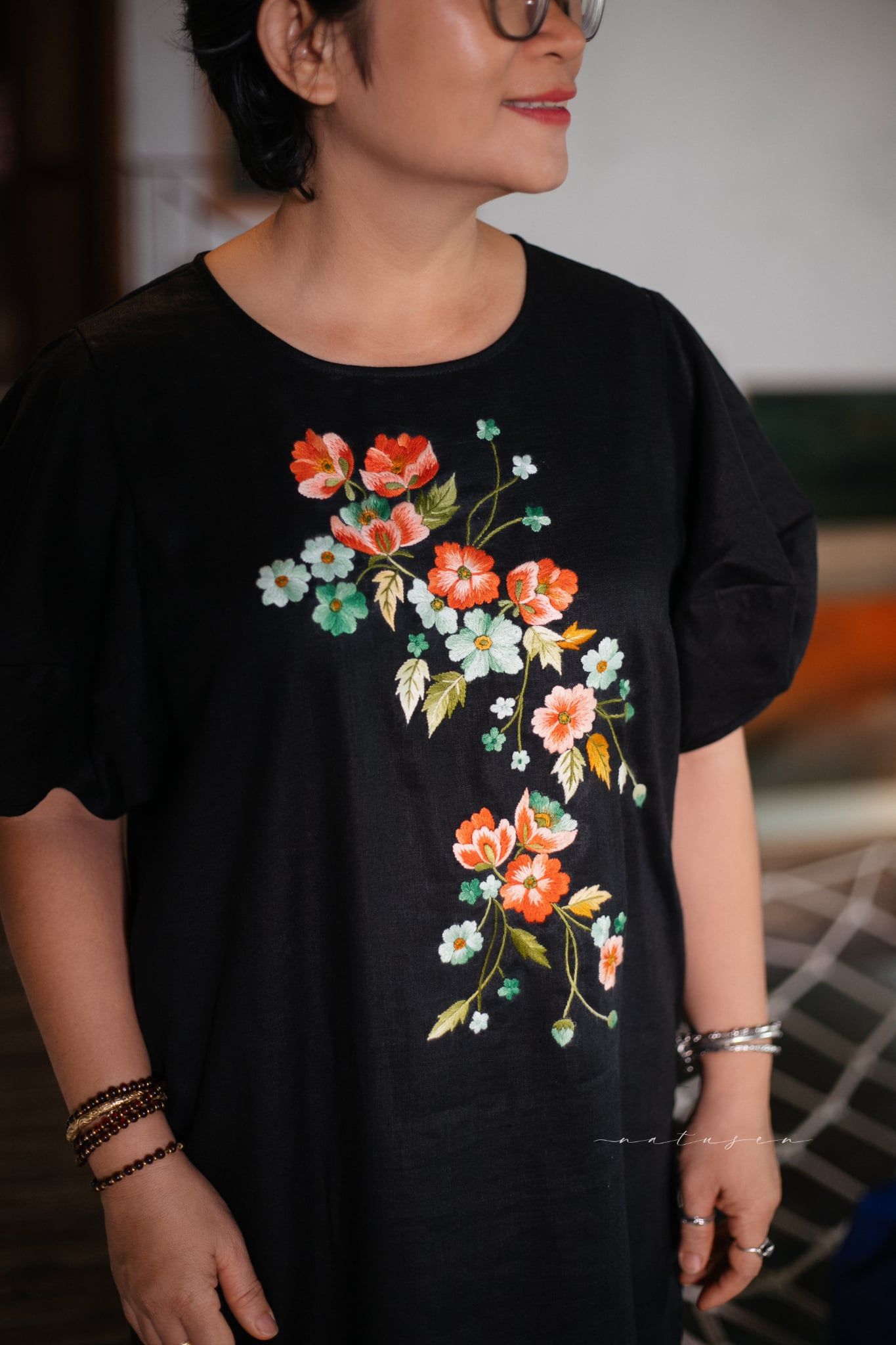  Đầm đi tiệc thêu tay Hoa Dâu - đen linen tay kẹo 