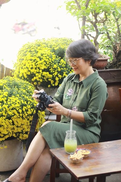  Đầm chemise Rêu thêu tay lục bình 