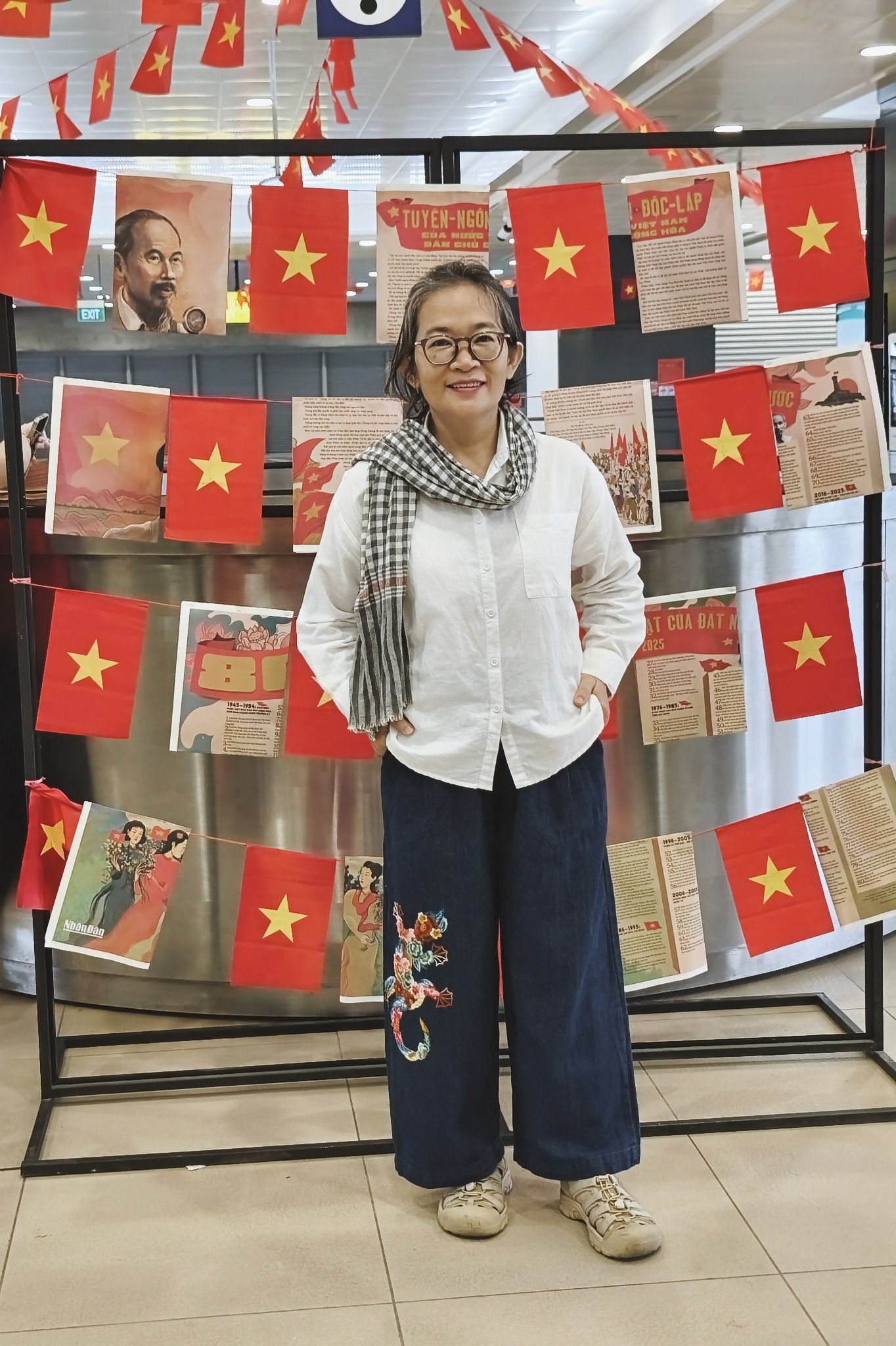  Quần Jeans thêu tay Tắc kè 