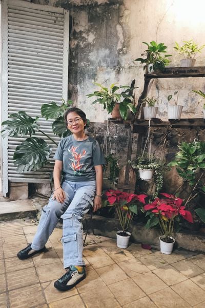  Áo thun Xám thêu tay Hoa Thiên Điểu 