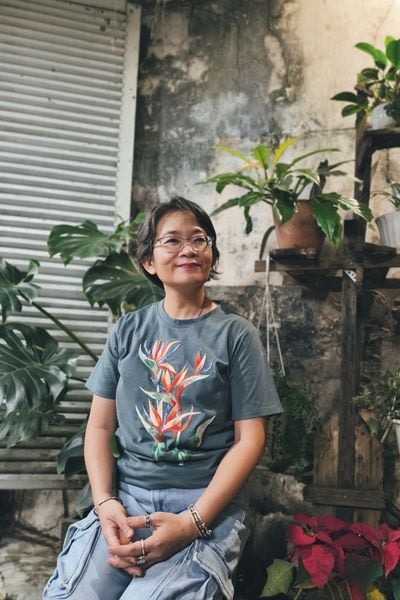  Áo thun Xám thêu tay Hoa Thiên Điểu 