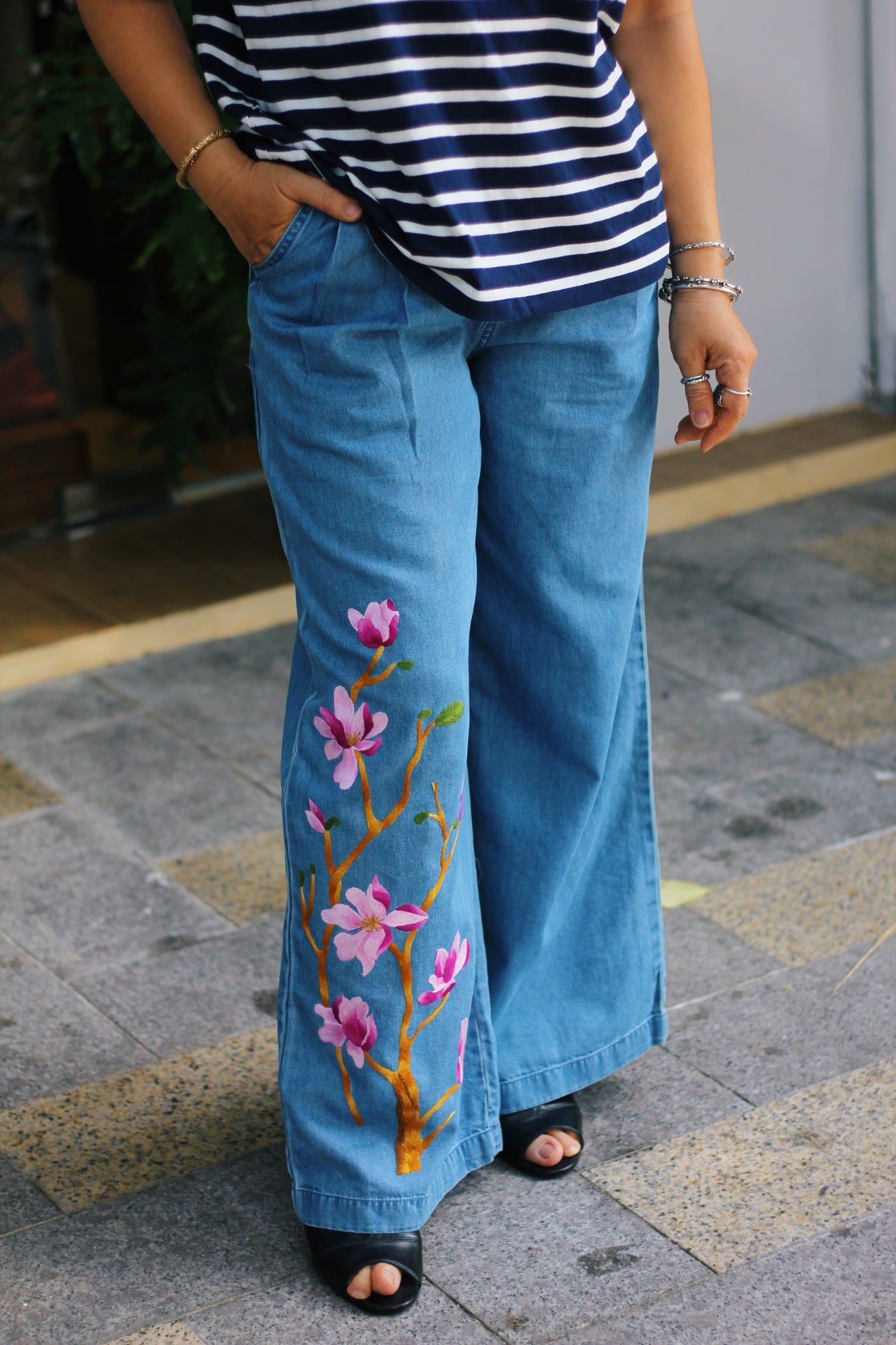  Quần Jeans thêu tay Hoa Mộc Lan 