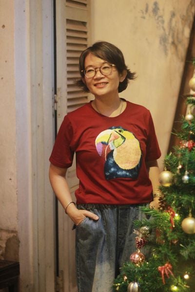  Áo thun đỏ thêu tay Taucan King 