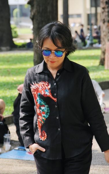  Áo chemise Đen thêu tay Hải Vương 