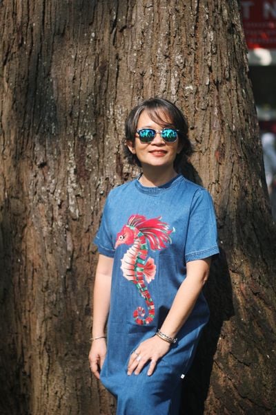  Đầm Mabelle denim thêu tay Hải Hậu 