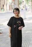  Đầm suông linen thêu tay Mộc Lan 