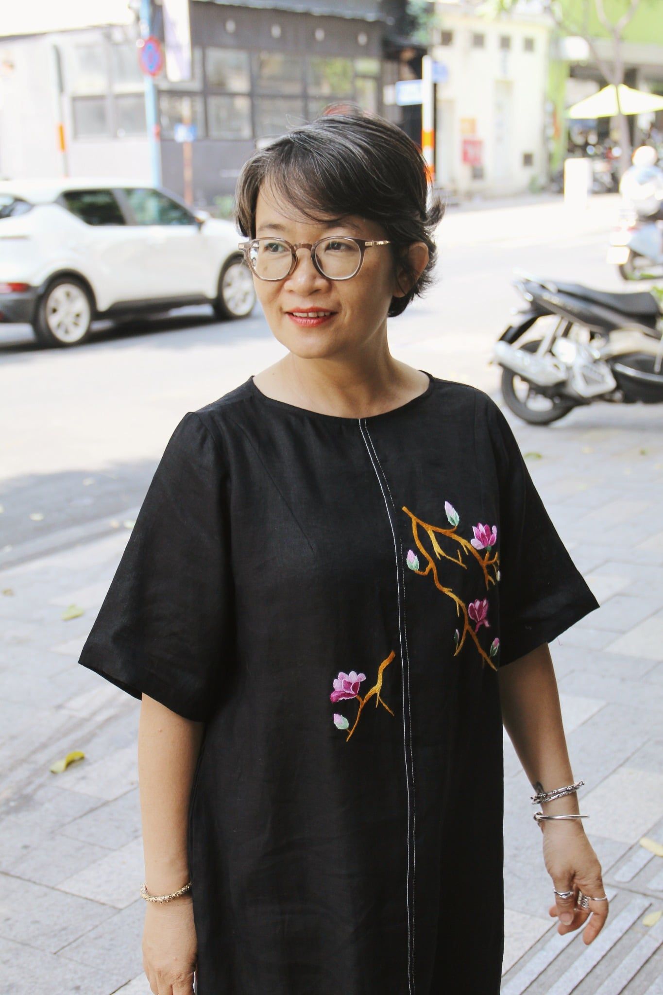  Đầm suông linen thêu tay Mộc Lan 