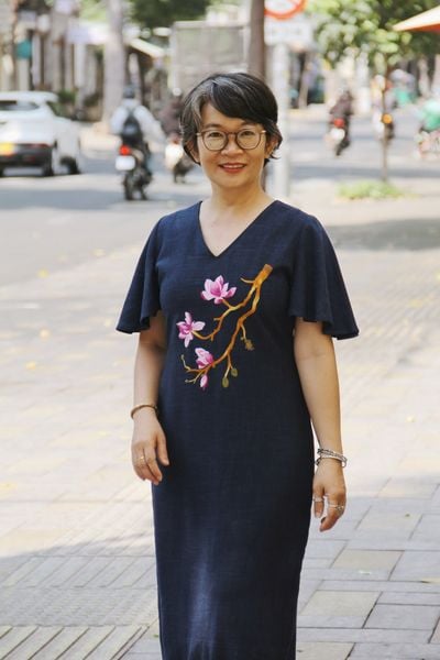  Đầm Monica xanh thêu tay Mộc Lan 