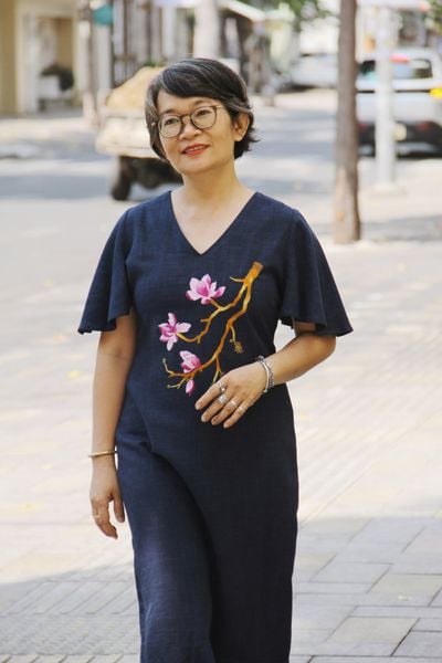  Đầm Monica xanh thêu tay Mộc Lan 