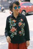  Áo chemise Đen thêu tay Heart Jacobean 