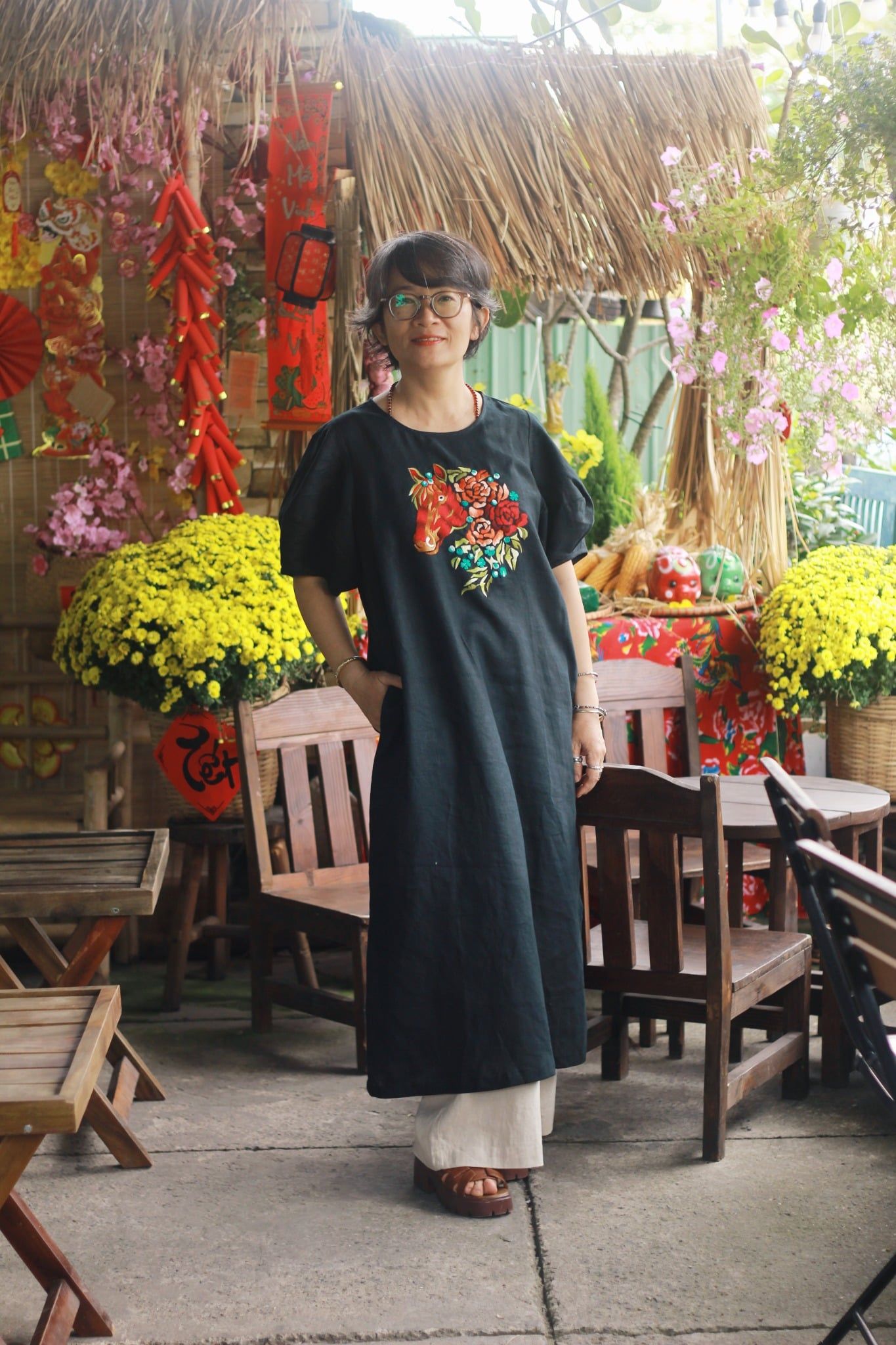  Đầm tay bồng Đen thêu tay Hỏa Mã 