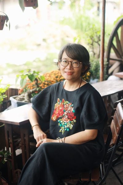  Đầm tay bồng Đen thêu tay Hỏa Mã 