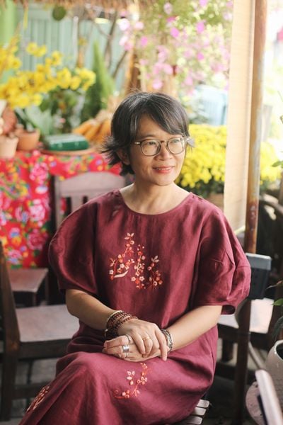  Đầm tay bồng Bả trầu thêu tay Hồng Mai 