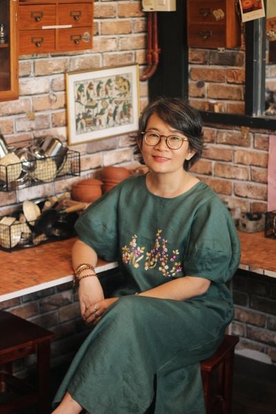  Đầm tay bồng Xanh Cổ vịt thêu tay Hồng Mai 