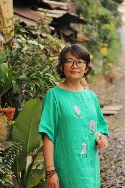  Đầm linen thêu tay Lục Bình - Xanh Lý suông 