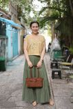  Áo crop V vàng gừng thêu tay Xuyến Chi 