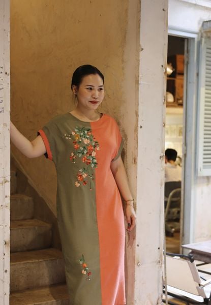  Đầm Tahera C Cam Rêu thêu Đăng Tiêu 