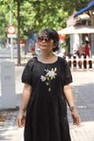  Đầm đen linen tầng thêu tay Bạch Thiên Hương 