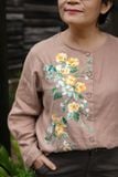  Áo linen thêu tay Hoa Dâu - tay nhúng cafe sữa 
