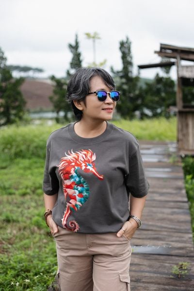  Áo thun thêu tay Hải Vương - BabyTee Xám 
